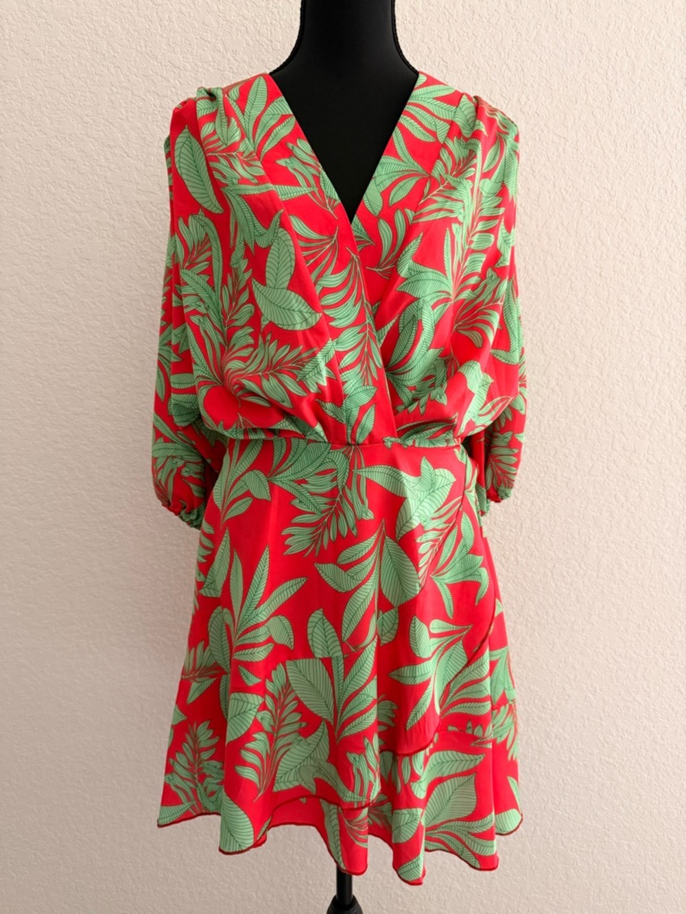 Red & Green Leaf Print Wrap Mini Dress | V-Neck Short Sleeve Summer Dress